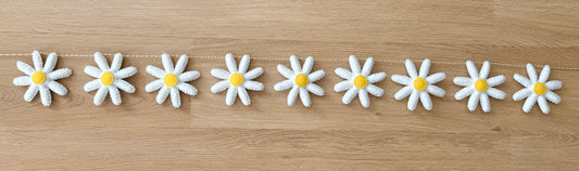 Daisy Me Rollin’ Garland